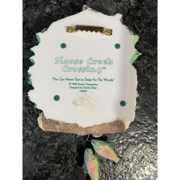 Enesco Moose Creek Crossing Ollie Olsen 1995 Wall Plaque Fish Danglers #144819 - Picture 5 of 6